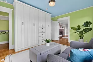 2440 SW Hoffman Ave, Portland, OR 97201 - Photo 18