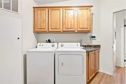 3355 N Delta Hwy #120, Eugene, OR 97408 - Photo 30