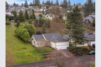 320 South St, Astoria, OR 97103 - Photo 1