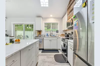 320 South St, Astoria, OR 97103 - Photo 8