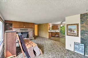 94921 Lindgren Ln, North Bend, OR 97459 - Photo 10