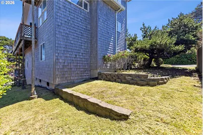 935 SW 7th St, Lincoln City, OR 97367 - Photo 46