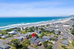 935 SW 7th St, Lincoln City, OR 97367 - Photo 2