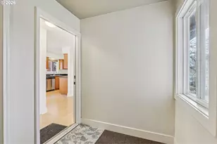 2301 SE Caruthers St, Portland, OR 97214 - Photo 34