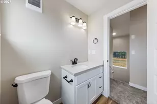 1006 NW Kindness Ct, Willamina, OR 97396 - Photo 10