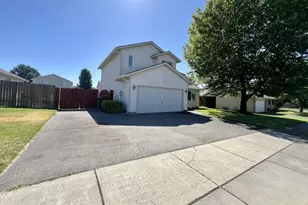 112 NE 11th St, Hermiston, OR 97838 - Photo 2