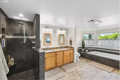 13270 Princeton Ct, Lake Oswego, OR 97035 - Photo 14