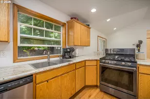 2015 Chase Loop SW, Albany, OR 97321 - Photo 10