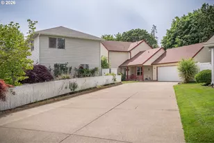 2015 Chase Loop SW, Albany, OR 97321 - Photo 2