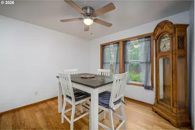 2015 Chase Loop SW, Albany, OR 97321 - Photo 8