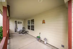 2015 Chase Loop SW, Albany, OR 97321 - Photo 4