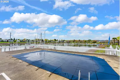 198 N Hayden Bay Dr, Portland, OR 97217 - Photo 24