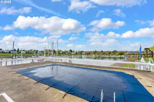 198 N Hayden Bay Dr, Portland, OR 97217 - Photo 24