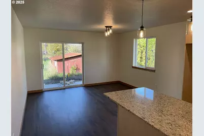 300 N Jellison St, Amity, OR 97101 - Photo 12