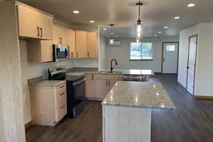 300 N Jellison St, Amity, OR 97101 - Photo 14
