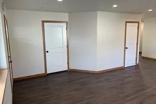 300 N Jellison St, Amity, OR 97101 - Photo 8