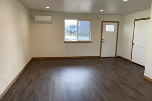 300 N Jellison St, Amity, OR 97101 - Photo 16