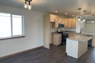 300 N Jellison St, Amity, OR 97101 - Photo 12