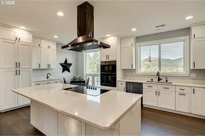 3900 NE 425th St, Woodland, WA 98674 - Photo 4