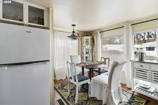 205 S 54th St, Springfield, OR 97478 - Photo 16