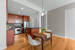 1025 NW Couch St, Portland, OR 97209 - Photo 10