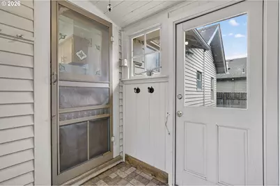 329 SE Linden Ct, Gresham, OR 97080 - Photo 20