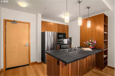 1130 NW 12th Ave #516, Portland, OR 97209 - Photo 12