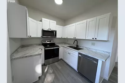 316 SW 22nd St, Pendleton, OR 97801 - Photo 4