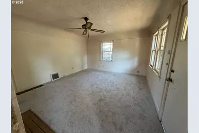 1760 Norway St NE, Salem, OR 97301 - Photo 8