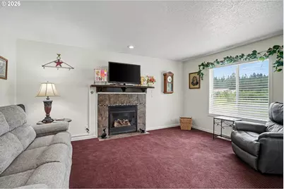 762 3rd St, Lyons, OR 97358 - Photo 12