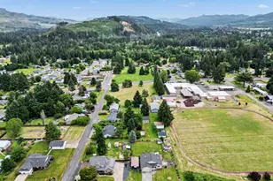762 3rd St, Lyons, OR 97358 - Photo 46