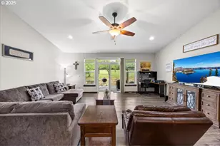 445 Hatfield Dr, Roseburg, OR 97470 - Photo 24