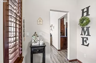 445 Hatfield Dr, Roseburg, OR 97470 - Photo 10