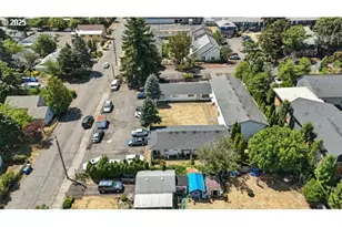 8503 SE Insley St, Portland, OR 97266 - Photo 10