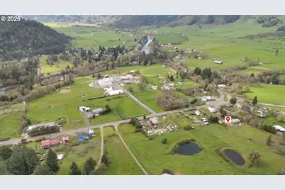 11304 Tiller Trail Hwy, Days Creek, OR 97429 - Photo 24