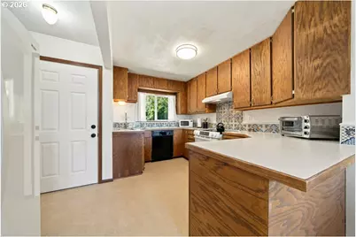 305 9th St, Garibaldi, OR 97118 - Photo 36