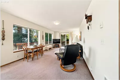305 9th St, Garibaldi, OR 97118 - Photo 22