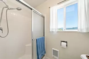 305 9th St, Garibaldi, OR 97118 - Photo 28
