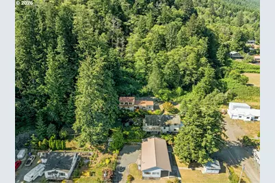 305 9th St, Garibaldi, OR 97118 - Photo 10