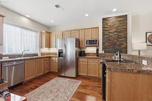 10308 SW Hollyridge Ln, Beaverton, OR 97005 - Photo 10