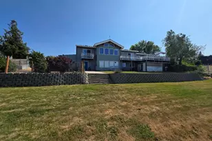 936 Richmond St, The Dalles, OR 97058 - Photo 2