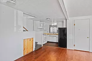 451 4th St, Myrtle Point, OR 97458 - Photo 14
