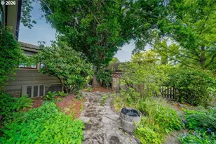 404 SW 6th St, Corvallis, OR 97333 - Photo 16