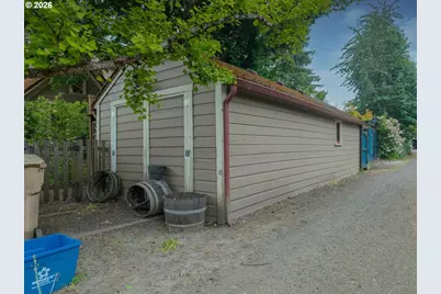 404 SW 6th St, Corvallis, OR 97333 - Photo 24