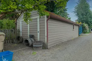 404 SW 6th St, Corvallis, OR 97333 - Photo 24