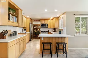 13270 Princeton Ct, Lake Oswego, OR 97035 - Photo 8