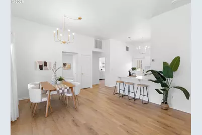 2541 SE 136th Ave, Portland, OR 97236 - Photo 4