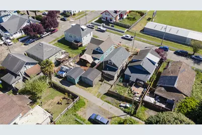 625 S 9th St, Coos Bay, OR 97420 - Photo 22
