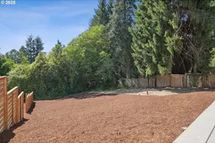 9375 SW 8th Ave, Portland, OR 97219 - Photo 24