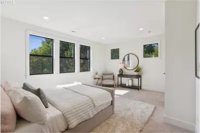 9375 SW 8th Ave, Portland, OR 97219 - Photo 34